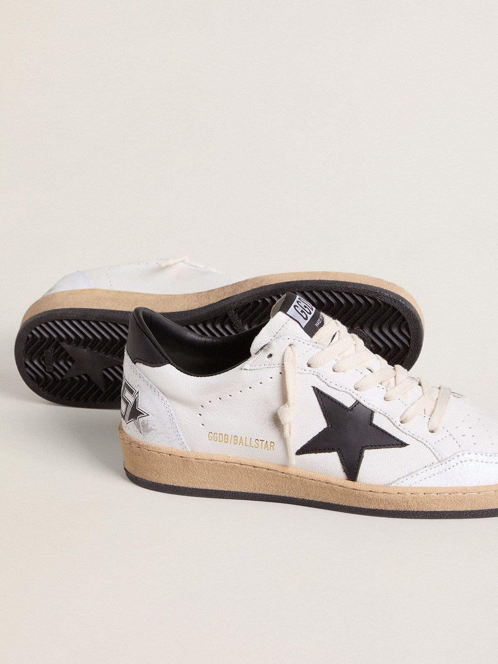 Men's Ball Star in white nappa with black star